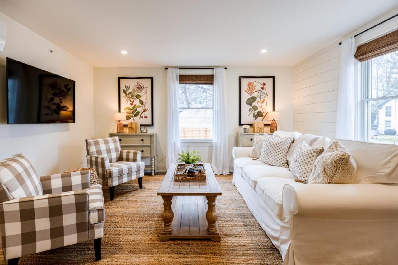 Downtown Luxury Farmhouse Apartment #4 West Dundee Luaran gambar