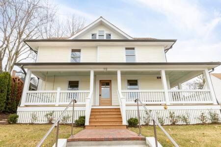 Downtown Luxury Farmhouse Apartment #4 West Dundee Luaran gambar