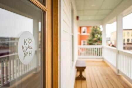 Downtown Luxury Farmhouse Apartment #4 West Dundee Luaran gambar