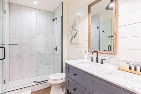 Downtown Luxury Farmhouse Apartment #4 West Dundee Luaran gambar